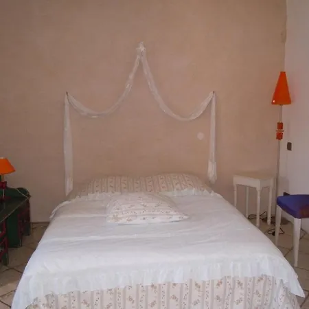 Mas Casta Nea Bed & Breakfast