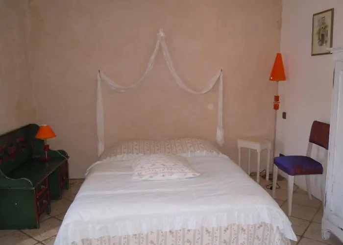 Mas Casta Nea Bed & Breakfast