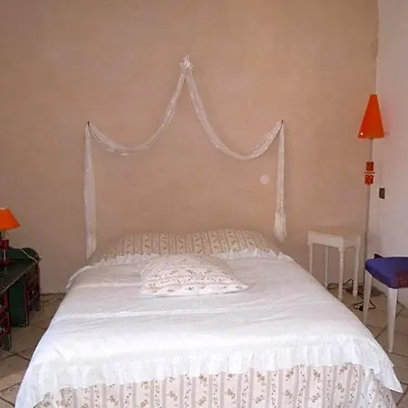 Mas Casta Nea Bed & Breakfast 3*